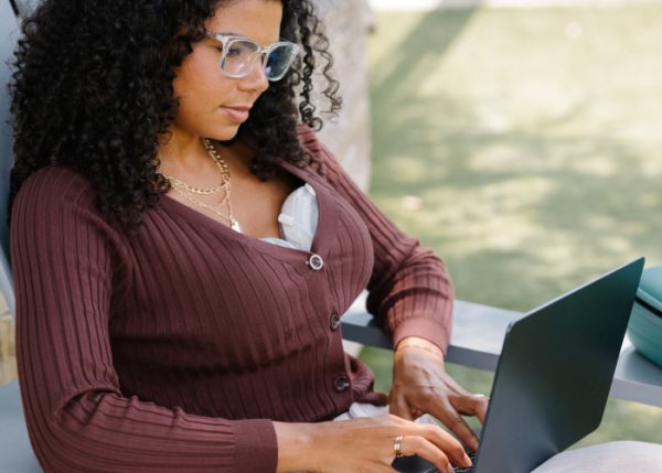 Willow Sync Wearable Breast Pump - Image 2